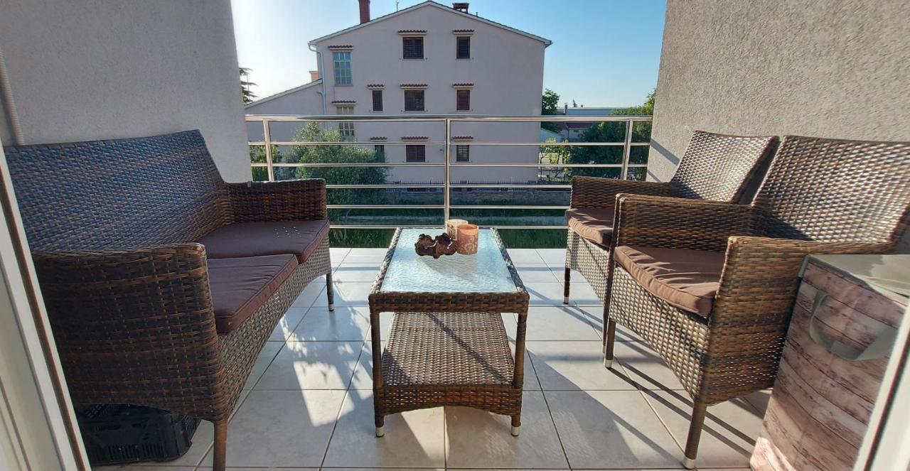 Apartman Near Fazana-500 From The Sea Bagian luar foto